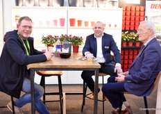 Corstiaan Stolk of Stolk Orchids came to discuss rock-hard business at De Bruin Potplant. 